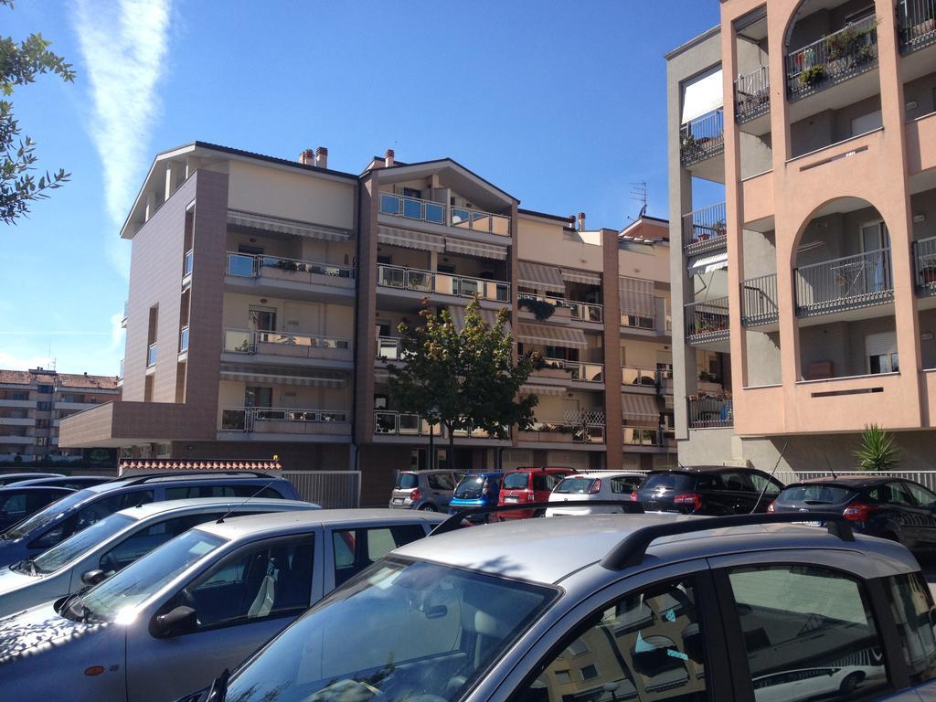 Apartamento Residenza D'Agnese Montesilvano Marina Exterior foto